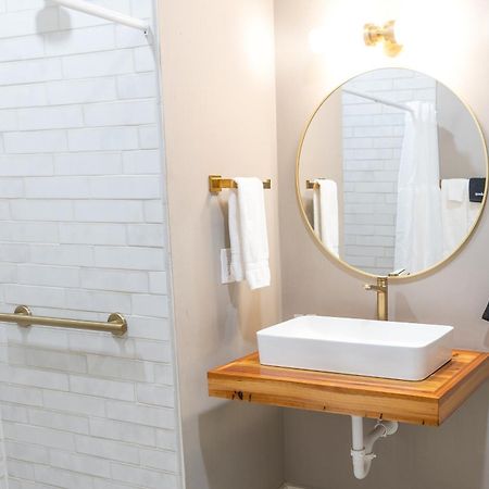 Hotel Whiskey In パスカグーラ エクステリア 写真