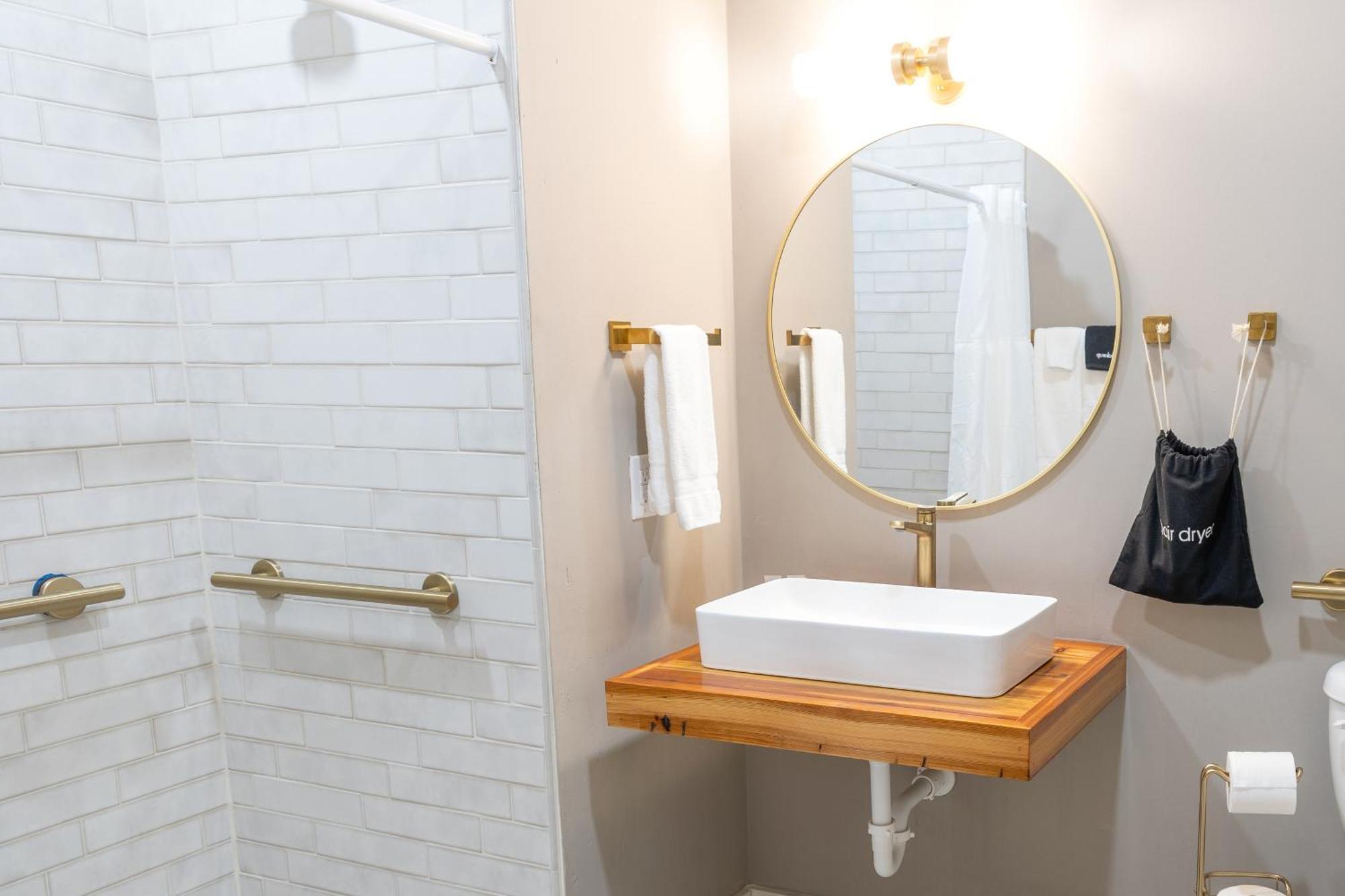 Hotel Whiskey In パスカグーラ エクステリア 写真