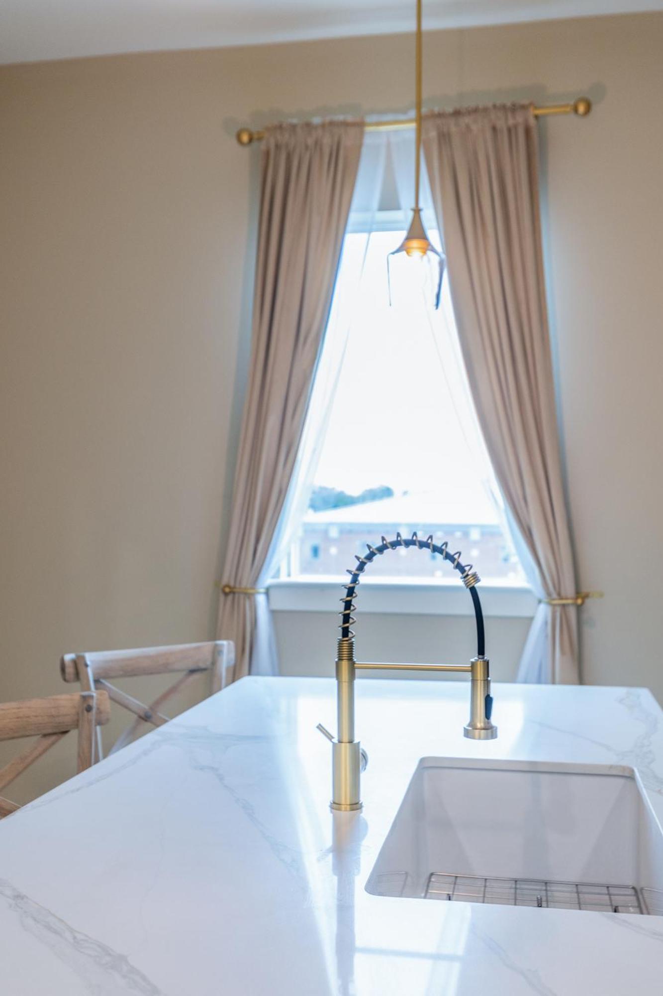 Hotel Whiskey In パスカグーラ エクステリア 写真